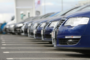 Devenir riche en investissant dans l'automobile - Info Industrielle
